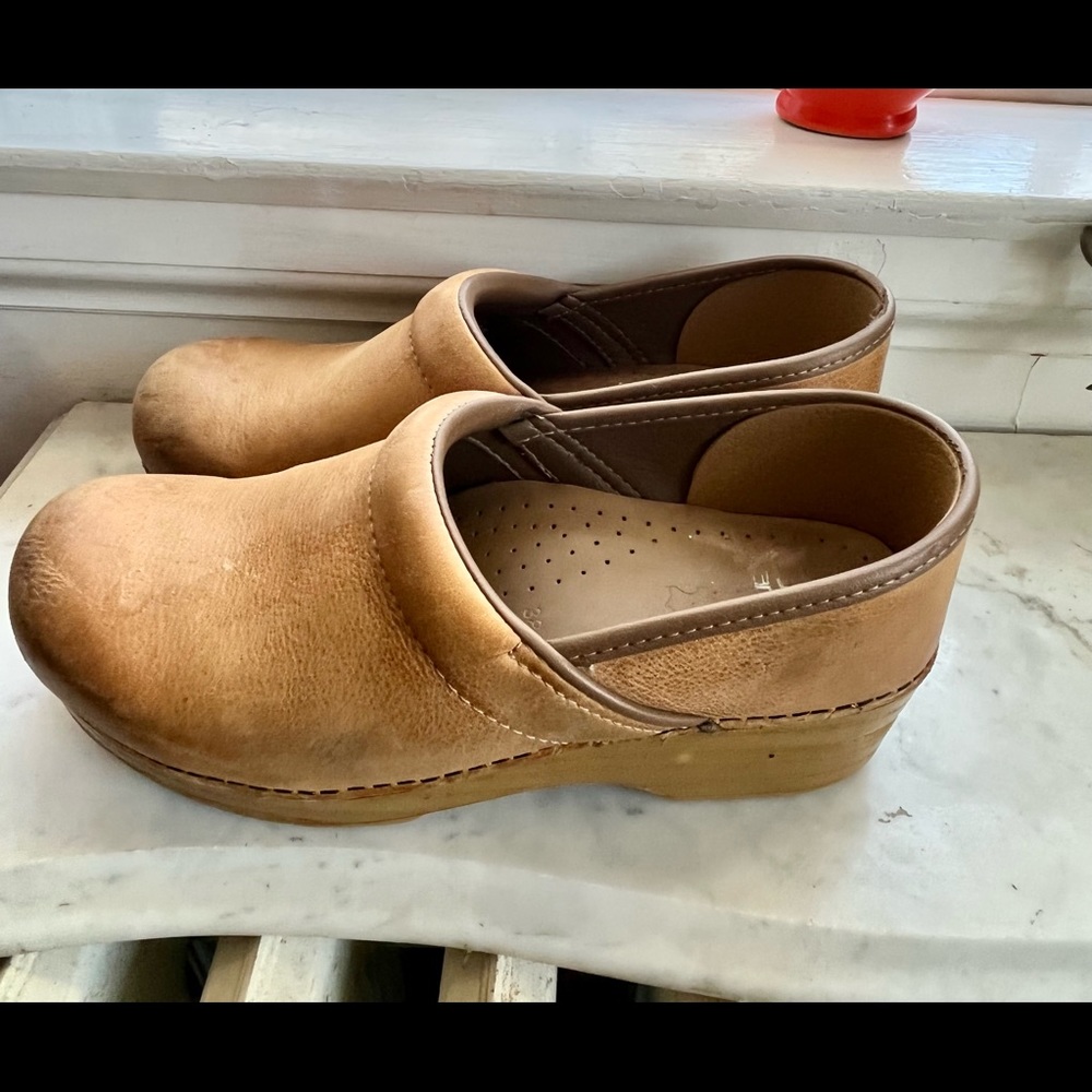 Dansko distressed professional  honey clog